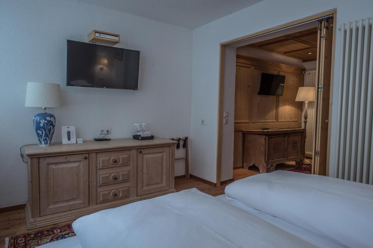 Hotel Ciasa Salares San Cassiano  Ngoại thất bức ảnh