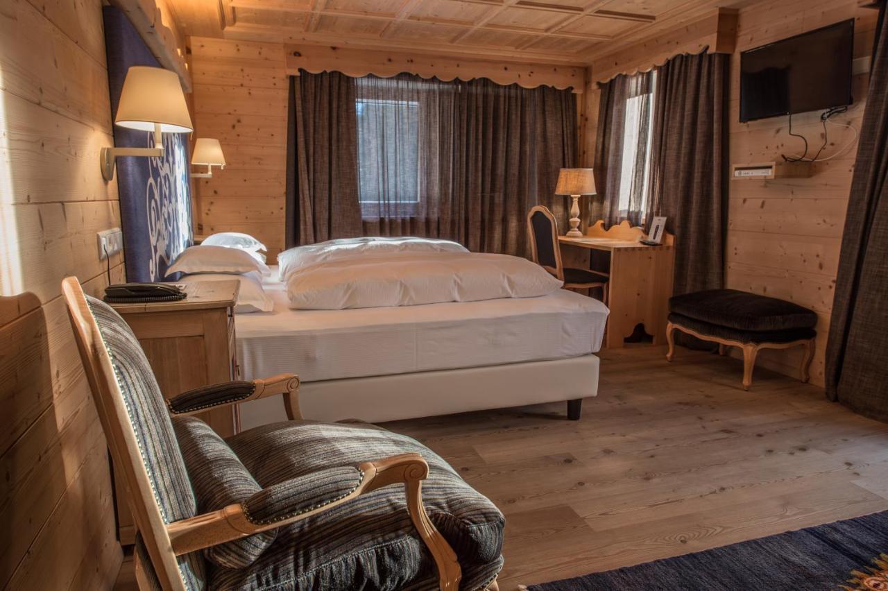 Hotel Ciasa Salares San Cassiano  Ngoại thất bức ảnh