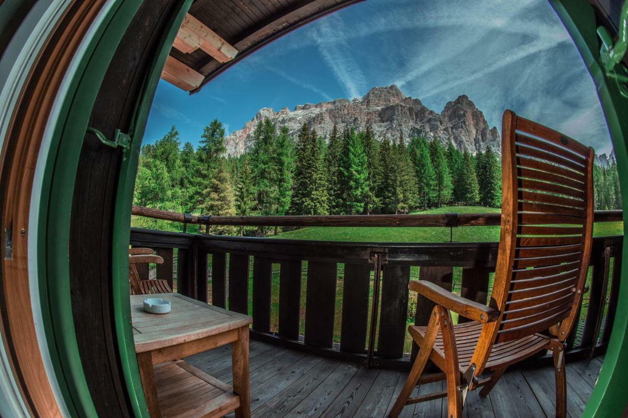 Hotel Ciasa Salares San Cassiano  Ngoại thất bức ảnh